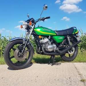 Kawasaki KH250 Freshly finished “project” of ours. Very nice! 1978