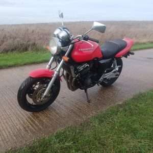 Alternative view of Honda CB400SF "Super Four" 1993