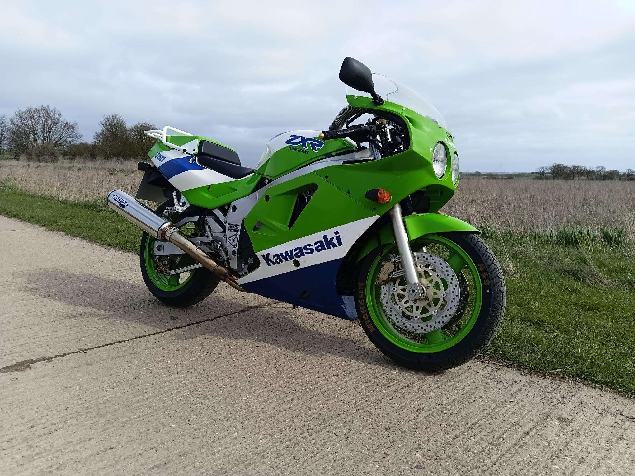 Kawasaki ZXR750 H1 1989 - Image 11