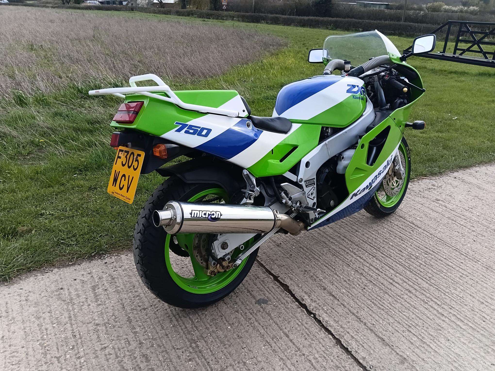 Kawasaki ZXR750 H1 1989 - Image 8