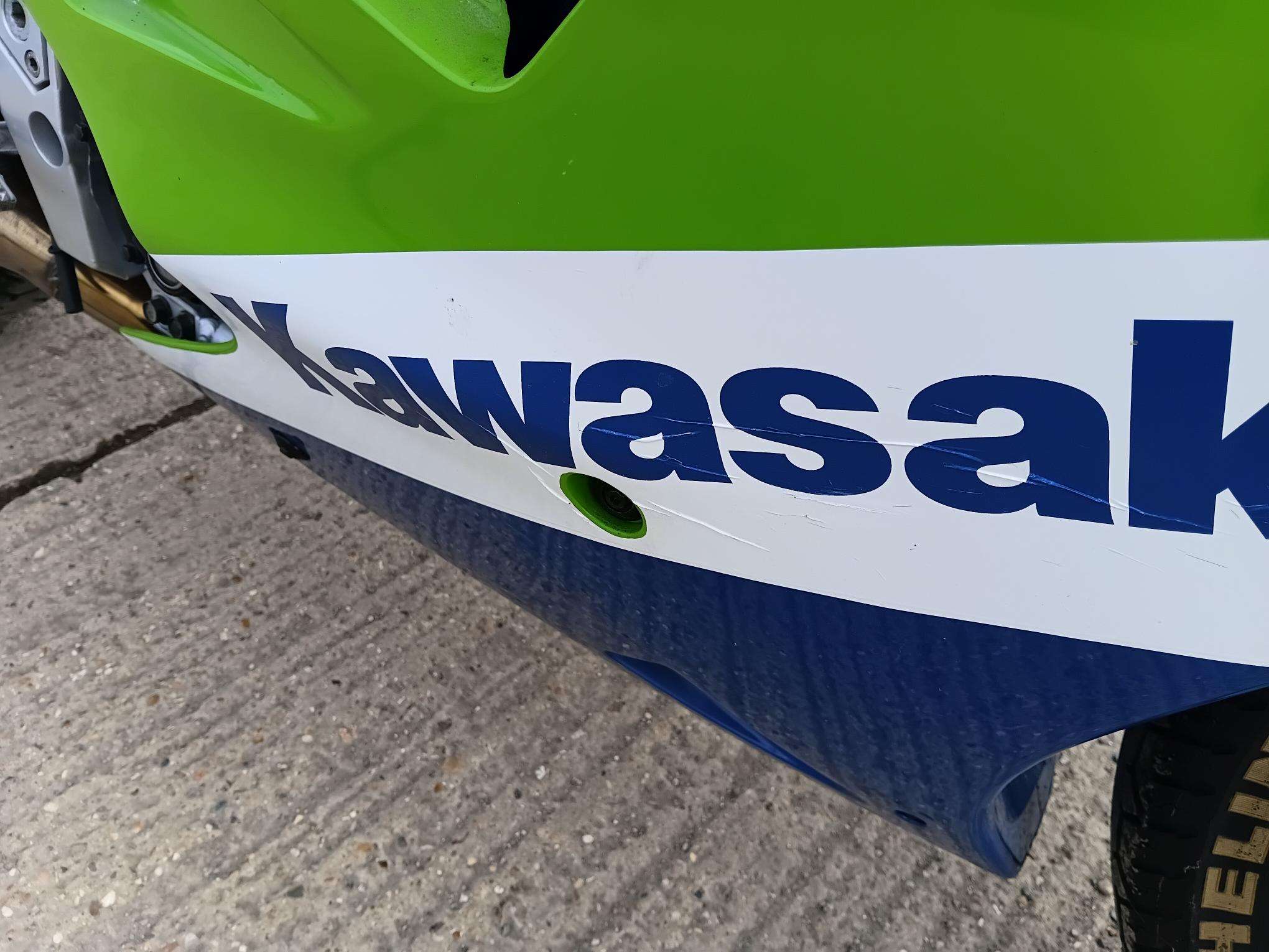 Kawasaki ZXR750 H1 1989 - Image 12