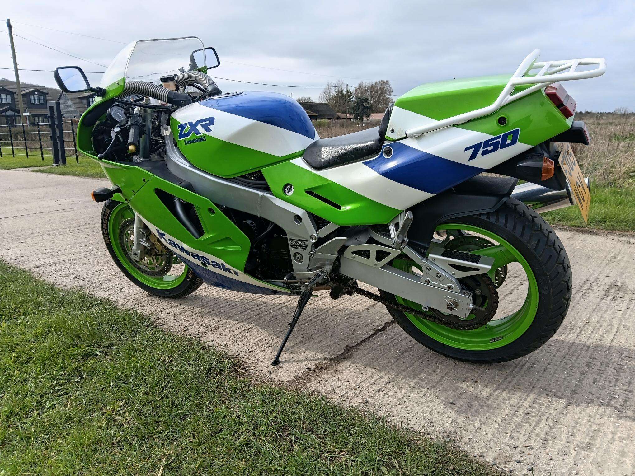 Kawasaki ZXR750 H1 1989 - Image 5