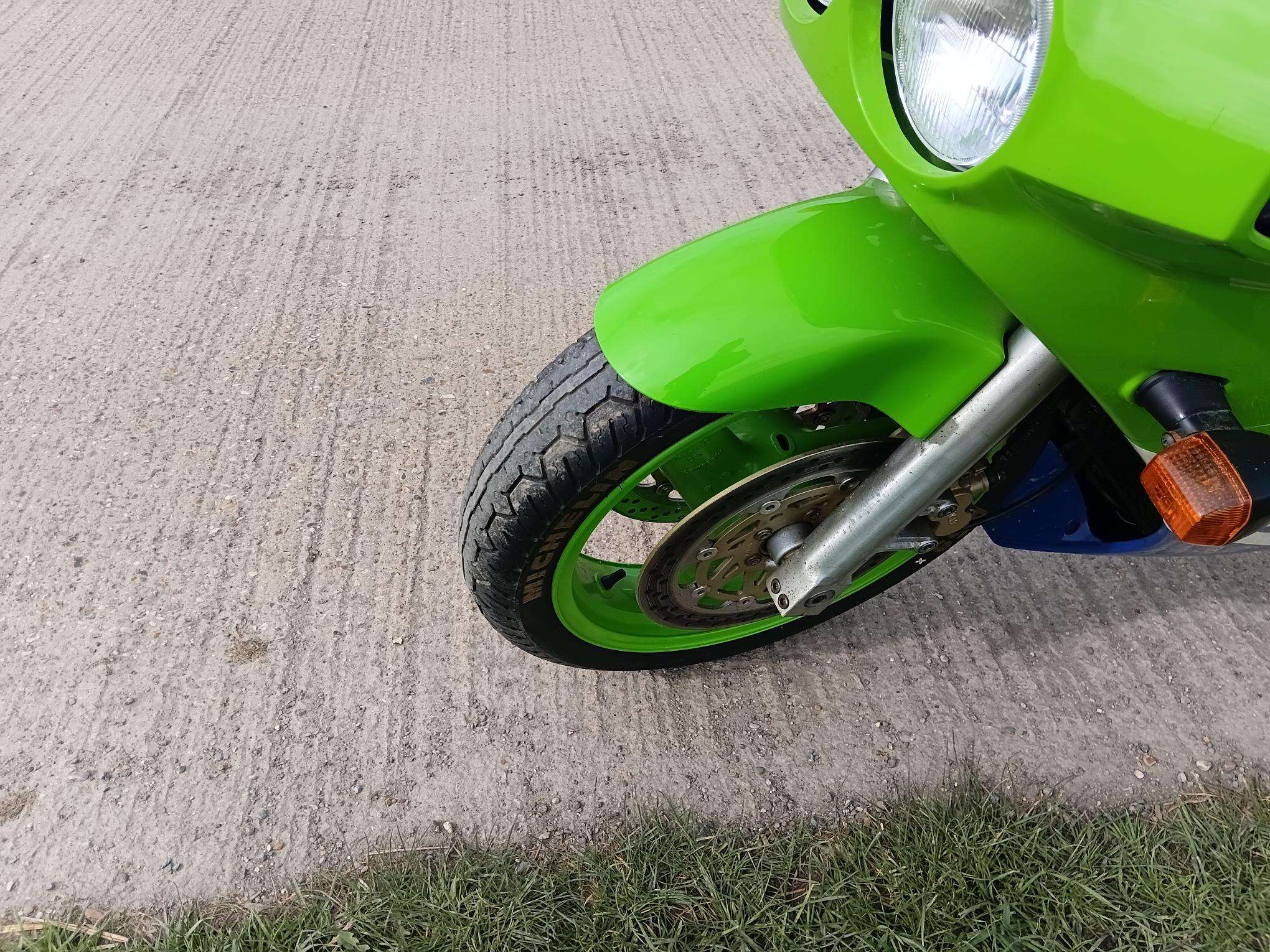 Kawasaki ZXR750 H1 1989 - Image 14