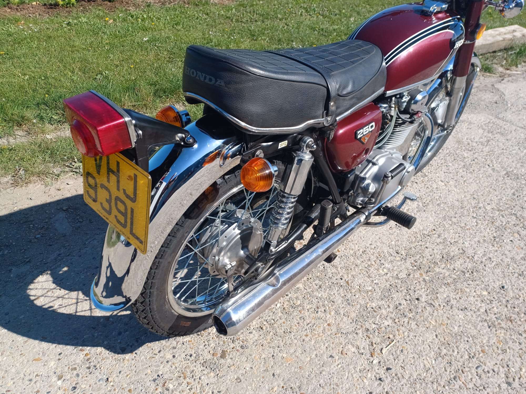Honda CB250K 1973 - Image 4