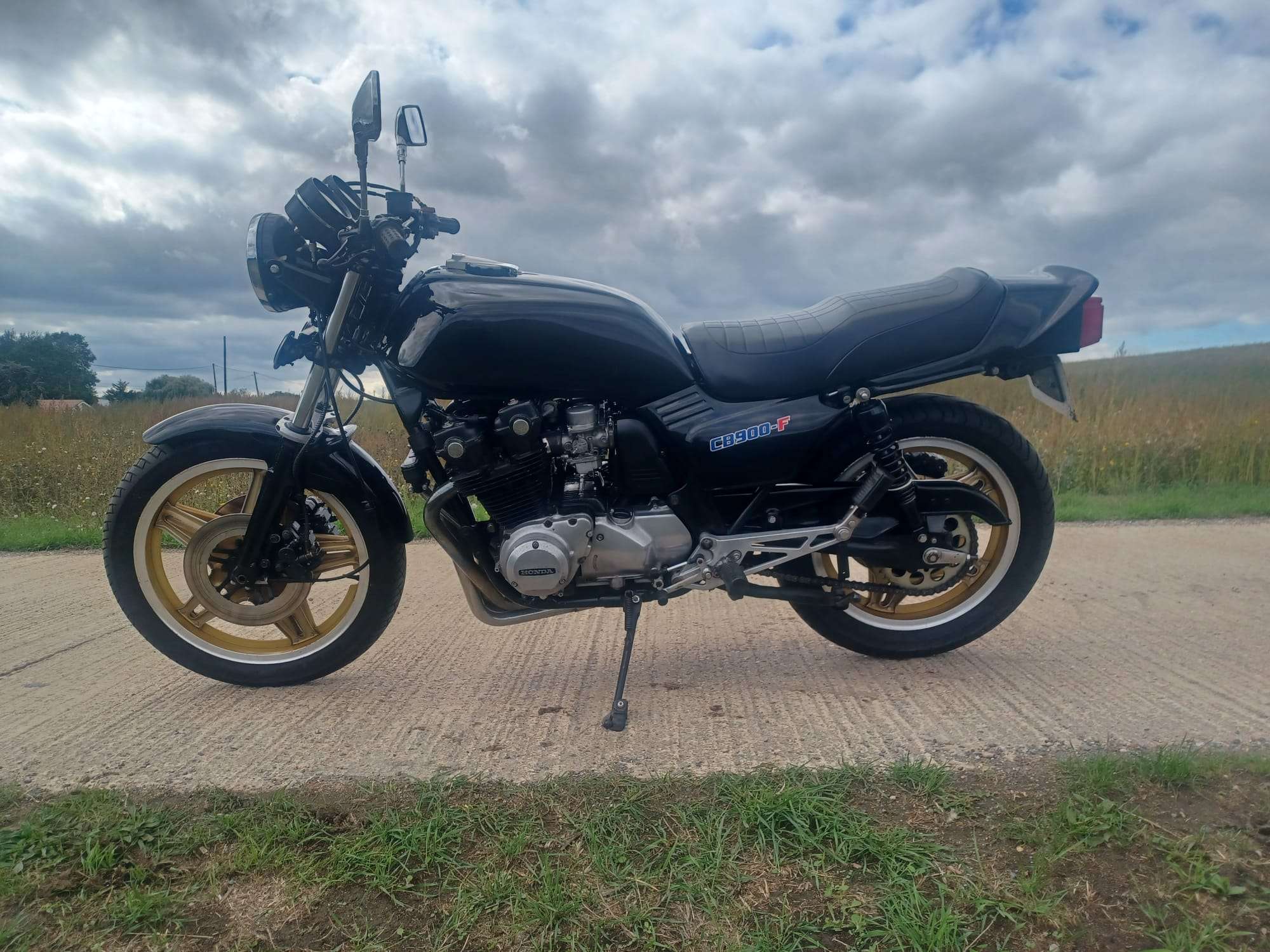 Honda CB750 Project bike with a CB900 motor - Image 2