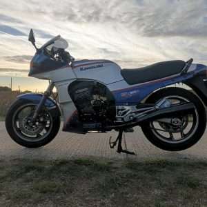 Alternative view of Kawasaki GPZ900R much money spent.