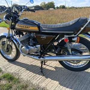 Alternative view of Kawasaki H2 1974 "Wow"!